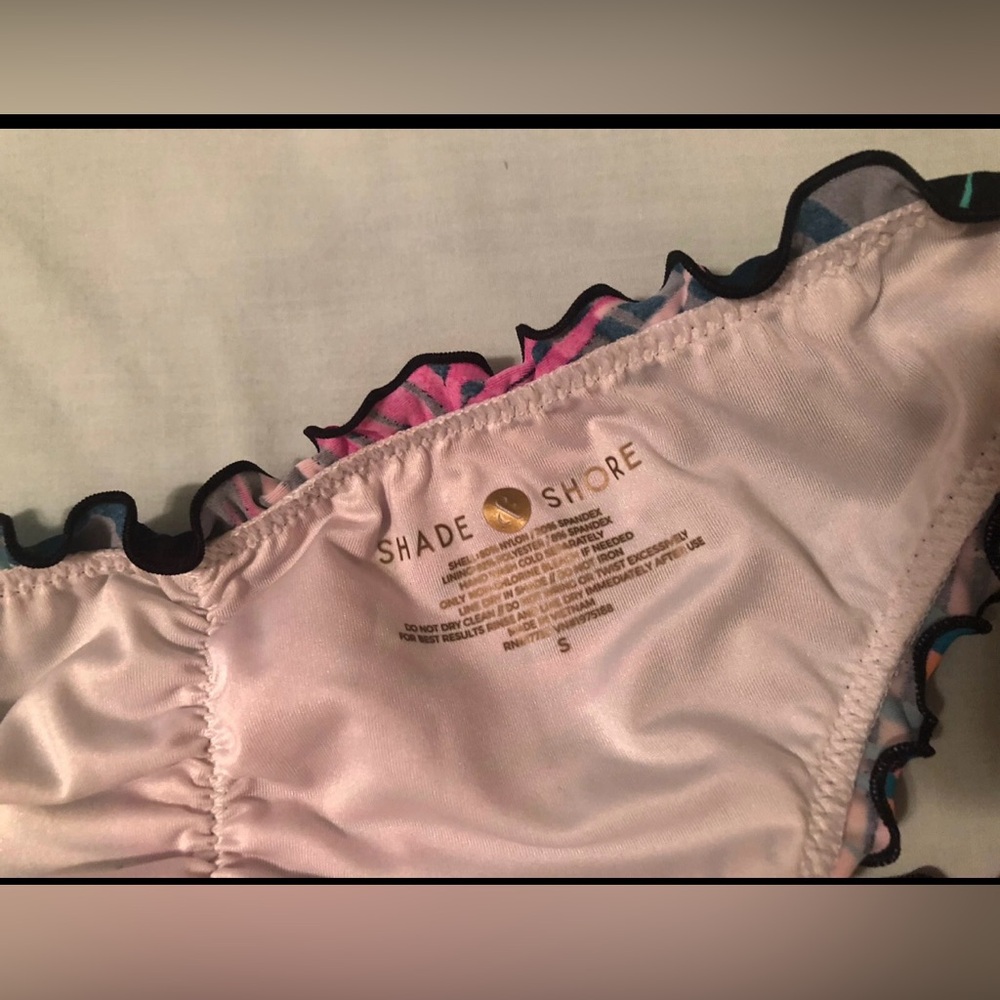 Shade & Shore Ruffled Bikini Bottom - Picture 3 of 3